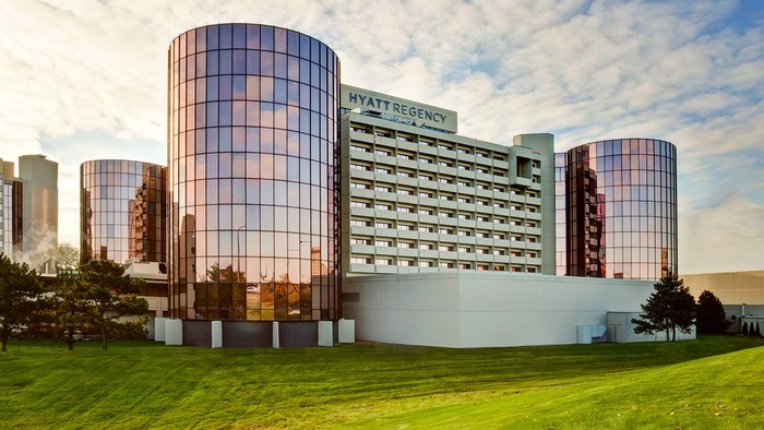 Hyatt Regency Ohare P206 Exterior